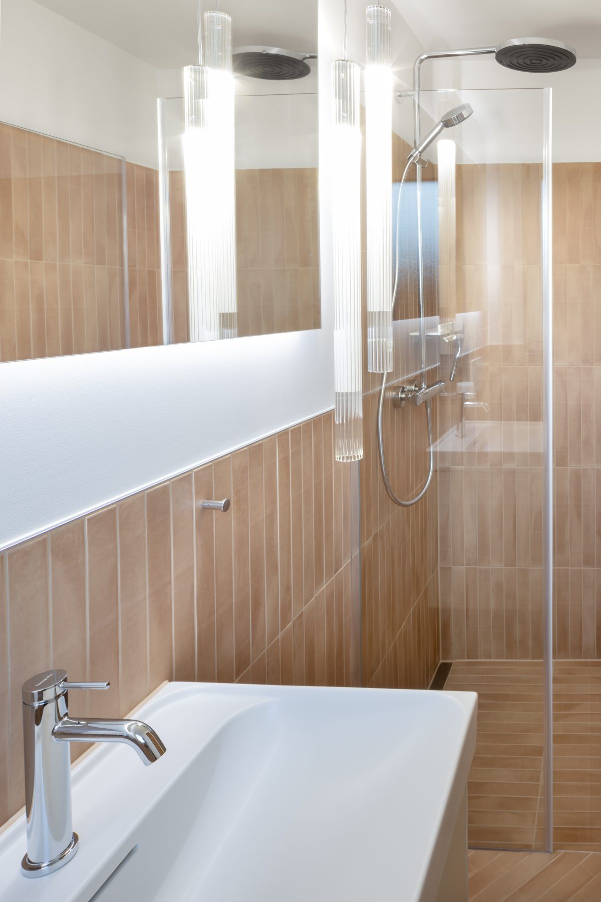 Atelier Ilex, Sanierung EFH ‚Pinkes Haus‘ in Oberwil-Lieli, AG